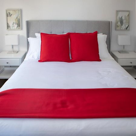 Cameo Hotel And Suites Галифакс Экстерьер фото