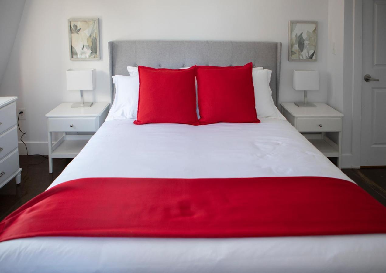 Cameo Hotel And Suites Галифакс Экстерьер фото